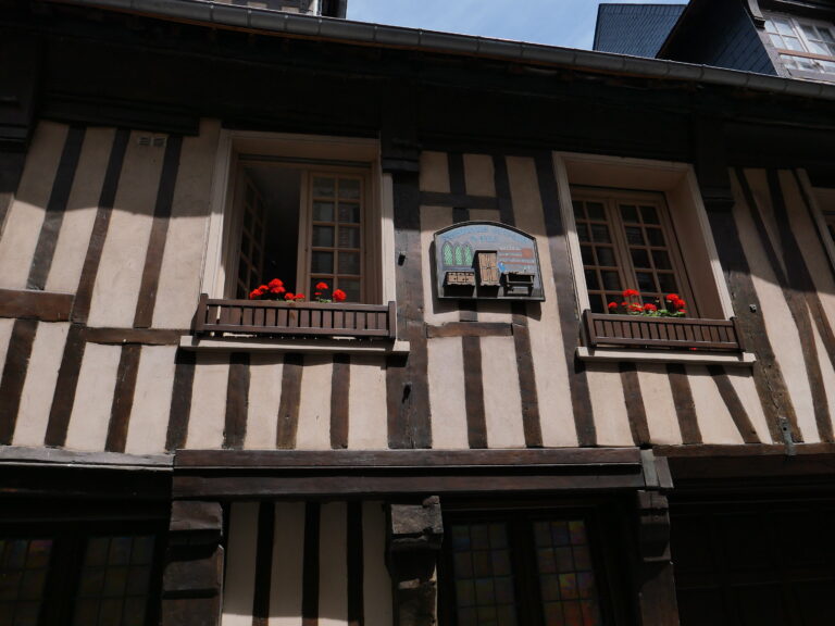 L1000905